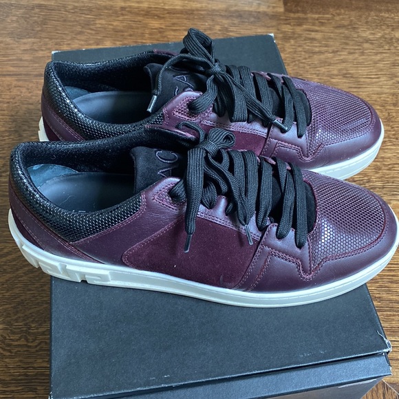 Mens Versace sneakers - Picture 2 of 7